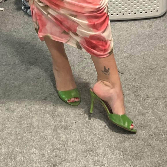 Kate Spade Green and Pink Mule Heels - Picture 4 of 4